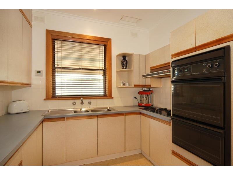 19  Laurel Avenue, Campbelltown SA 5074