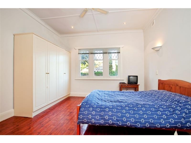 17 Treloar Avenue, Kensington Park SA 5068