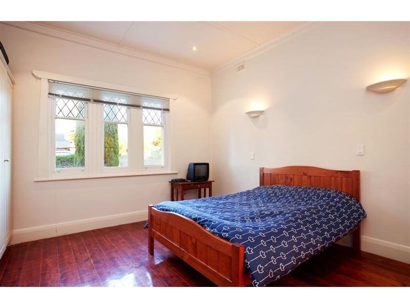 17 Treloar Avenue, Kensington Park SA 5068