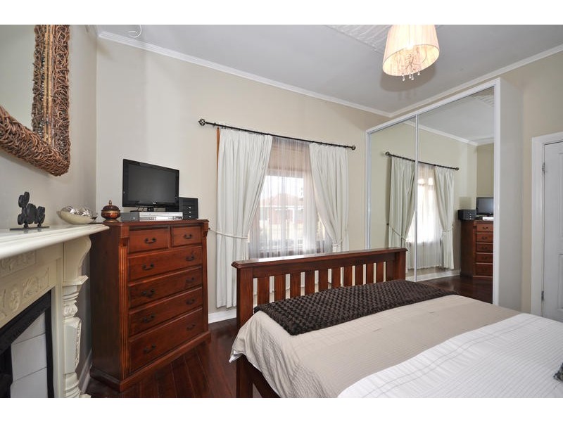 16 Warwick Street, Largs North SA 5016