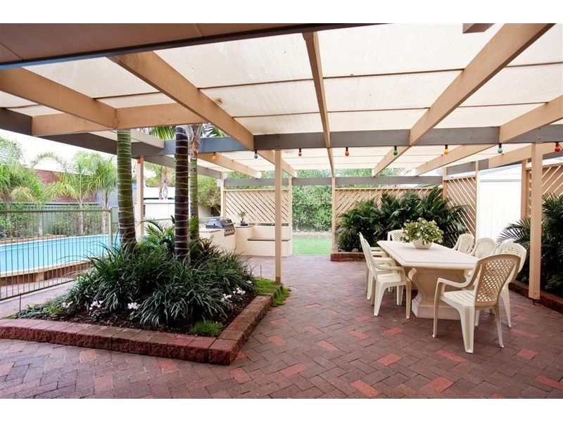 9 Salem Court, North Haven SA 5018