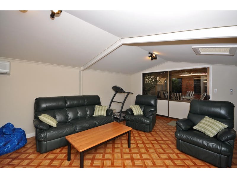 16 Lancaster Drive, North Haven SA 5018