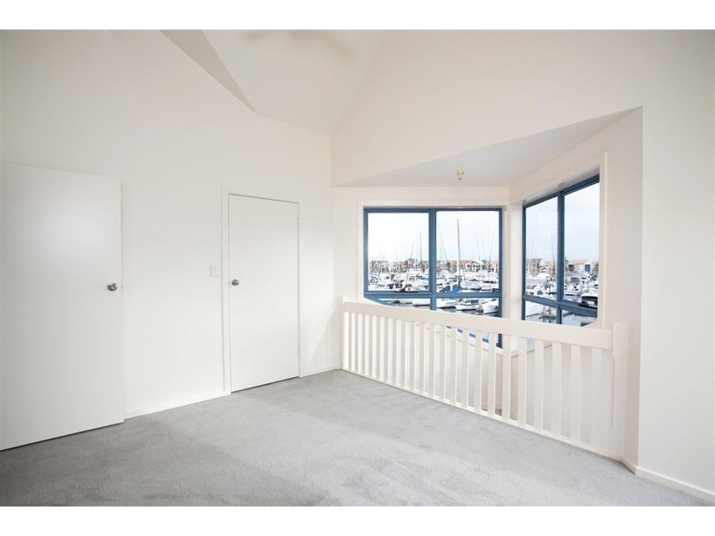 4/1  Falie Drive, North Haven SA 5018