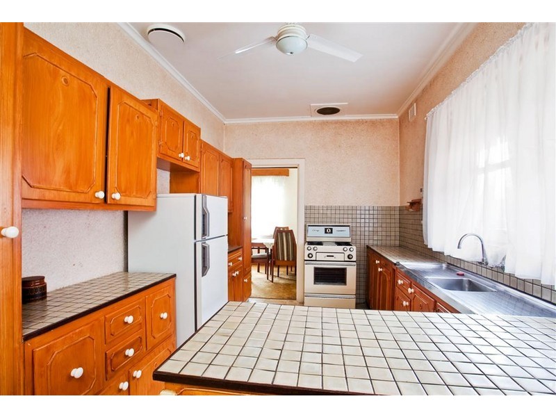 24 Seafield Avenue, Largs North SA 5016