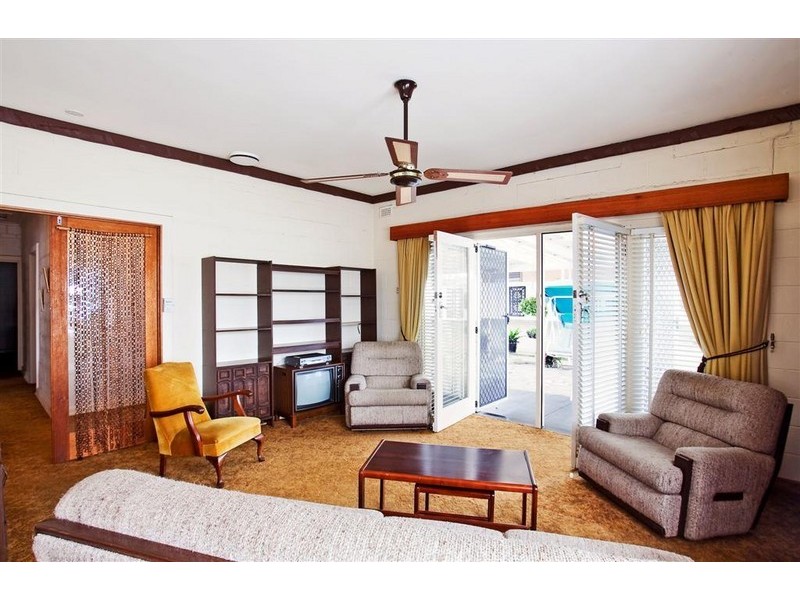 24 Seafield Avenue, Largs North SA 5016