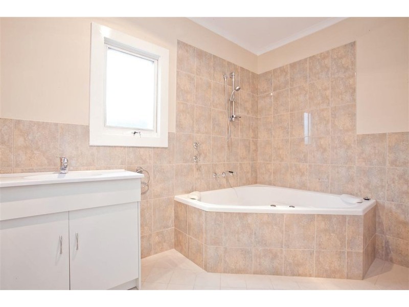 63 Victoria Road, Birkenhead SA 5015