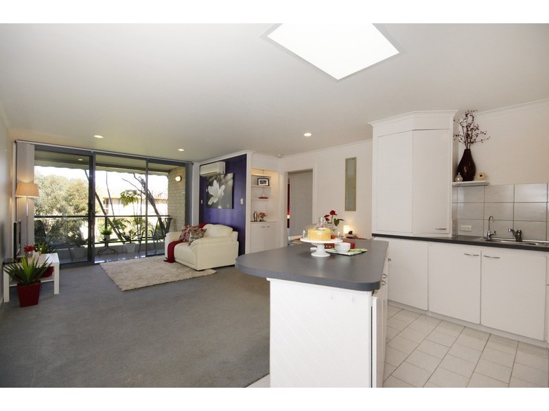 16/70 Military Road, Tennyson SA 5022