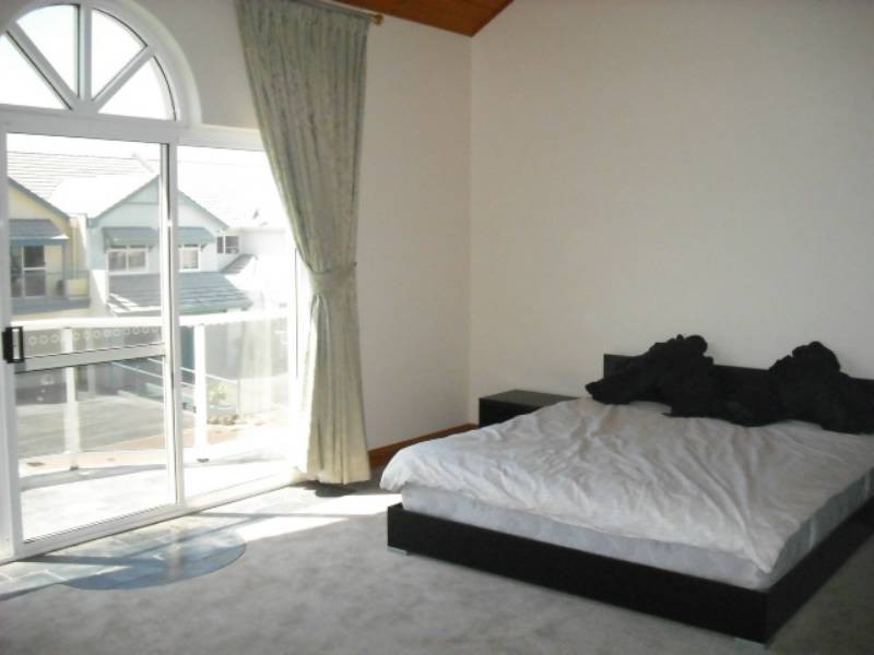 84 Gulf Point Drive, North Haven SA 5018