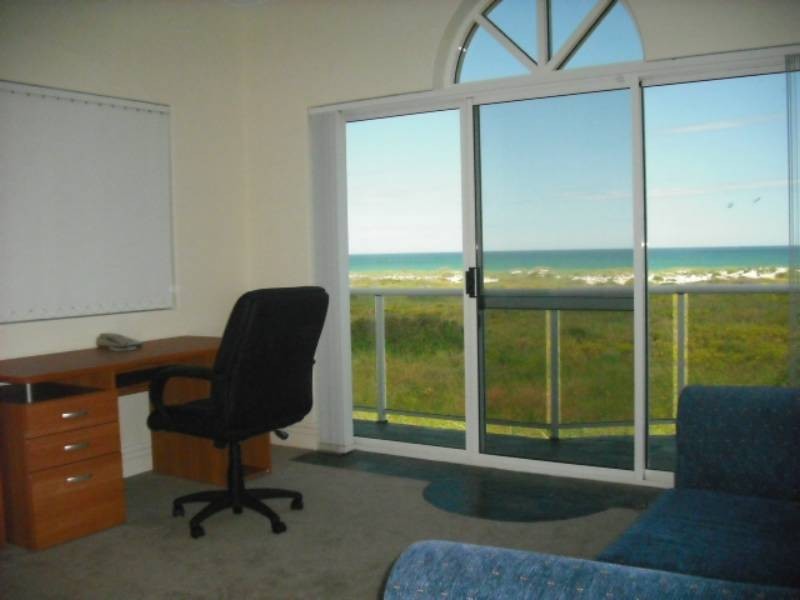 84 Gulf Point Drive, North Haven SA 5018