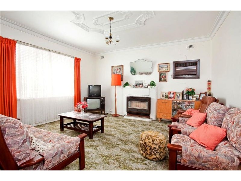 30 Honeyton Street, Seaton SA 5023