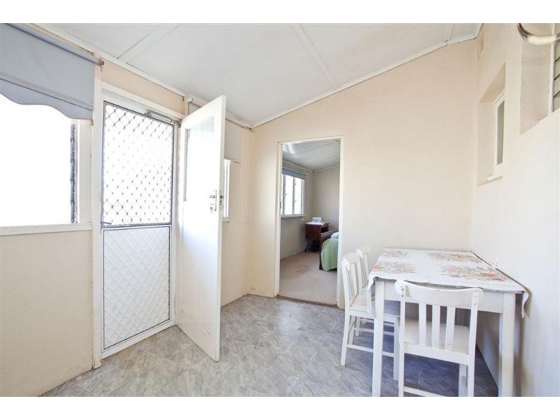 30 Honeyton Street, Seaton SA 5023