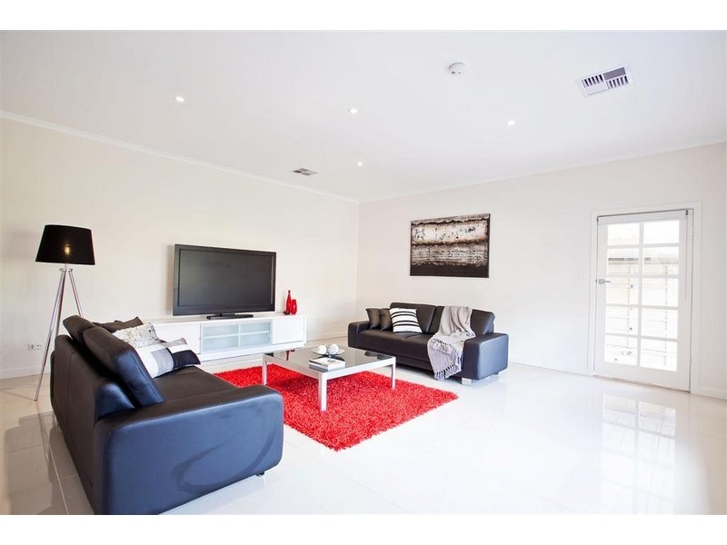 17 Old Belair Road (off Tolmer Ct), Mitcham SA 5062