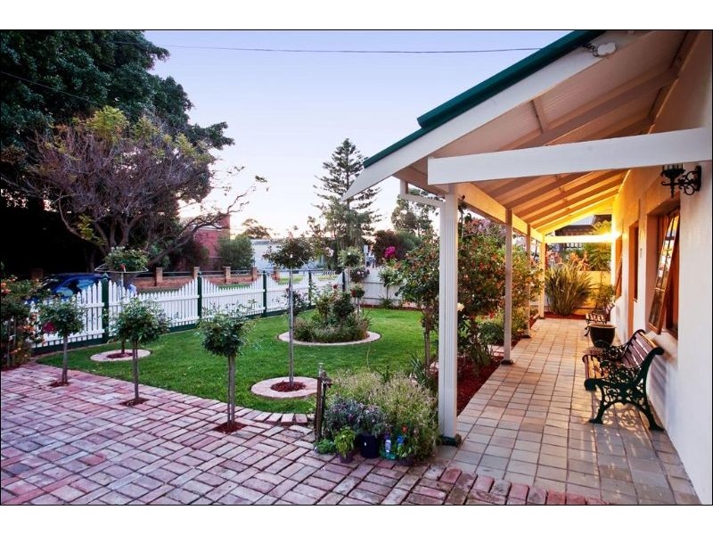 17 Fourth Avenue, Cheltenham SA 5014