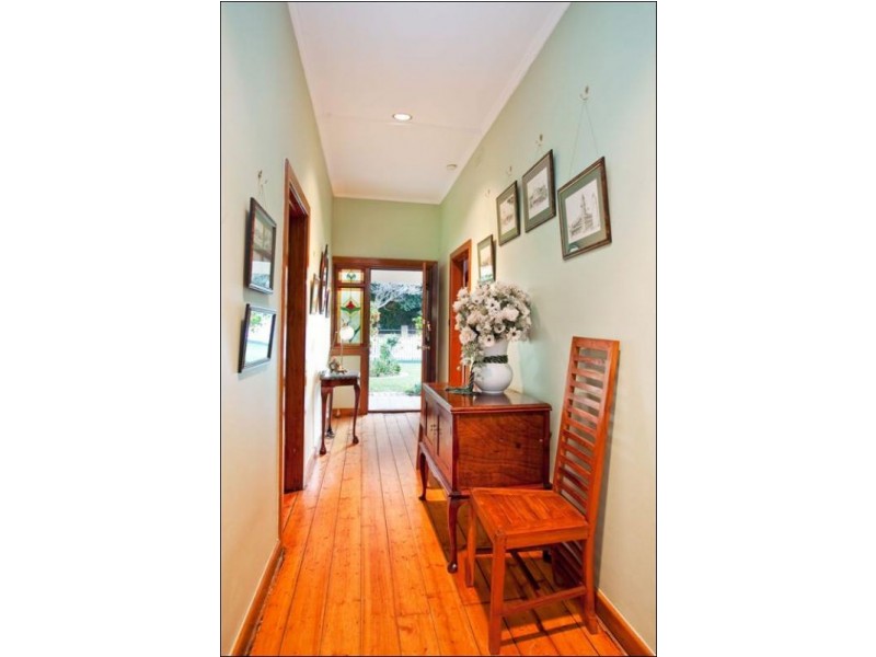 17 Fourth Avenue, Cheltenham SA 5014