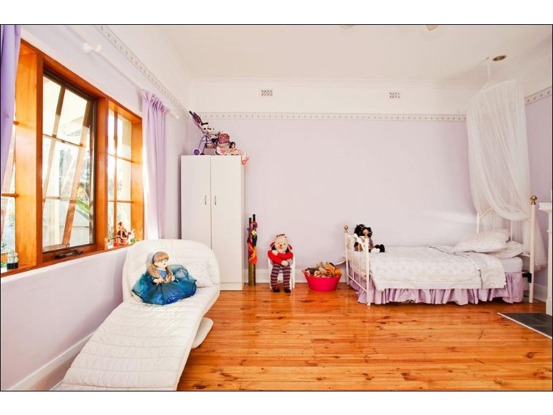 17 Fourth Avenue, Cheltenham SA 5014