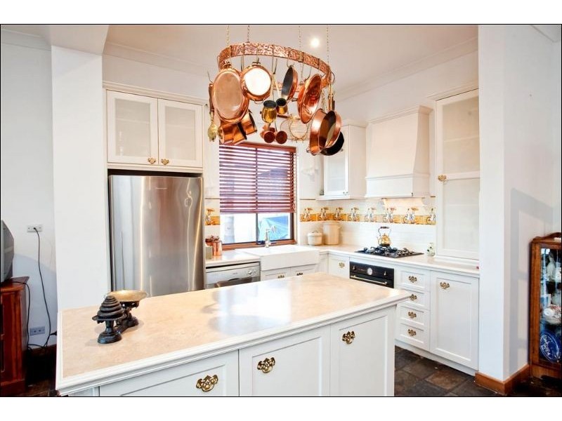 17 Fourth Avenue, Cheltenham SA 5014