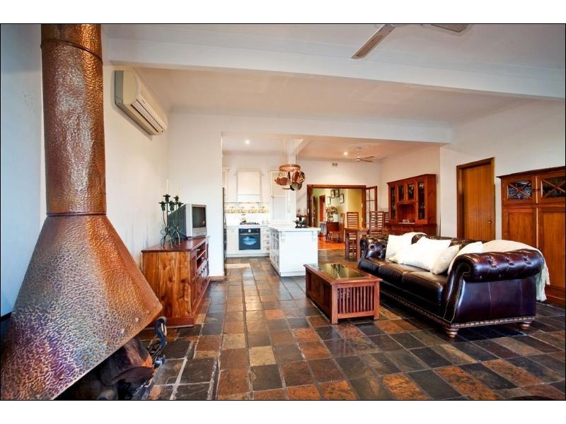 17 Fourth Avenue, Cheltenham SA 5014