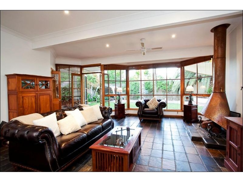 17 Fourth Avenue, Cheltenham SA 5014