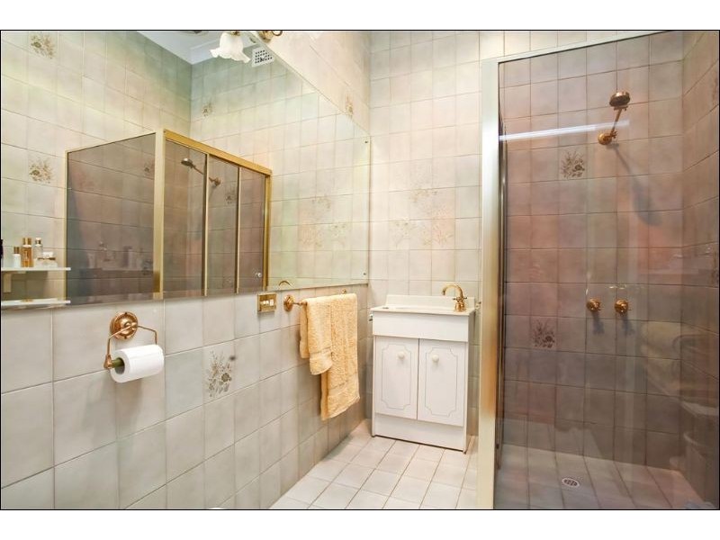 17 Fourth Avenue, Cheltenham SA 5014