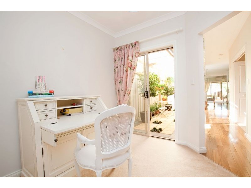 8a Lamorna Terrace, Largs North SA 5016