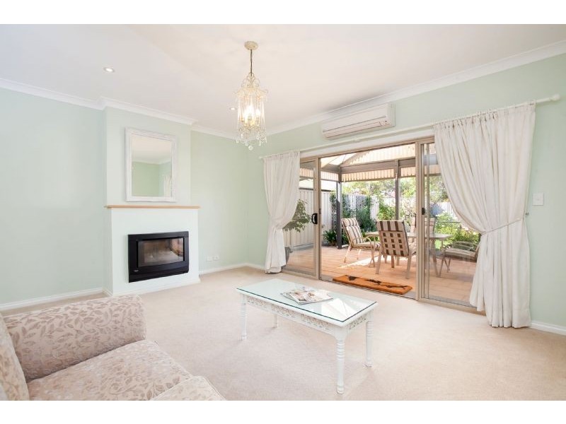 8a Lamorna Terrace, Largs North SA 5016