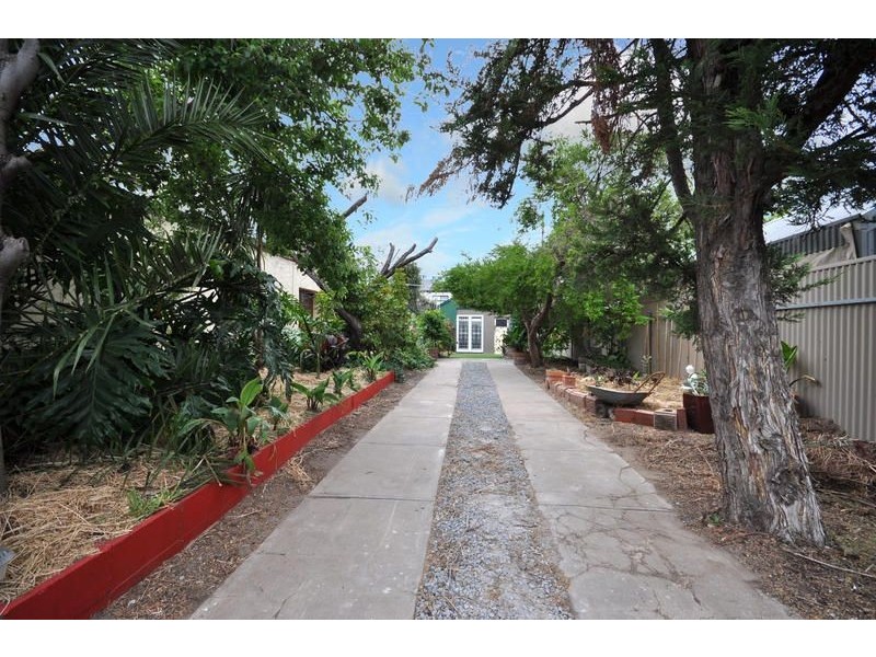 22 Castle Street, Glanville SA 5015