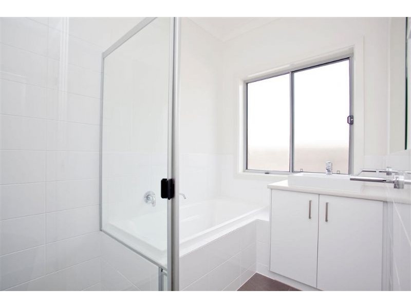 21 Burleigh Avenue, Pennington SA 5013