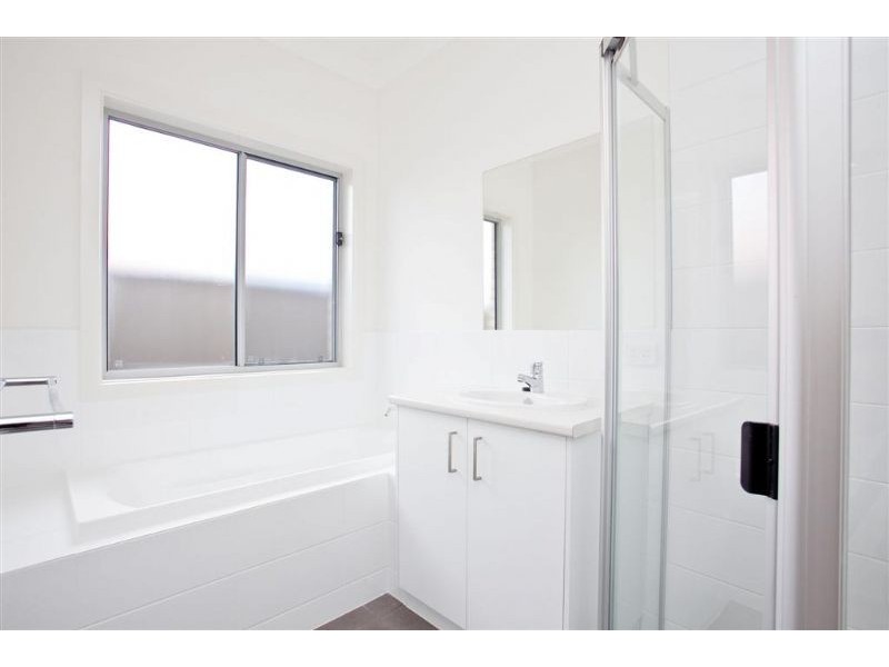 21 Burleigh Avenue, Pennington SA 5013