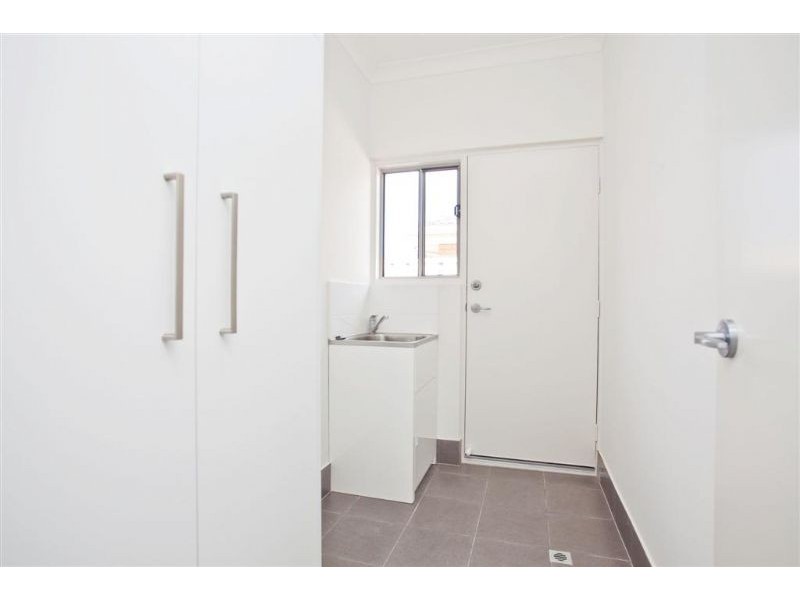 21 Burleigh Avenue, Pennington SA 5013