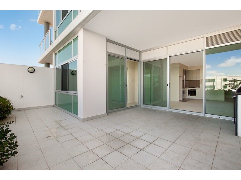 Apt 212, 1-2 Tarni Court, New Port SA 5015