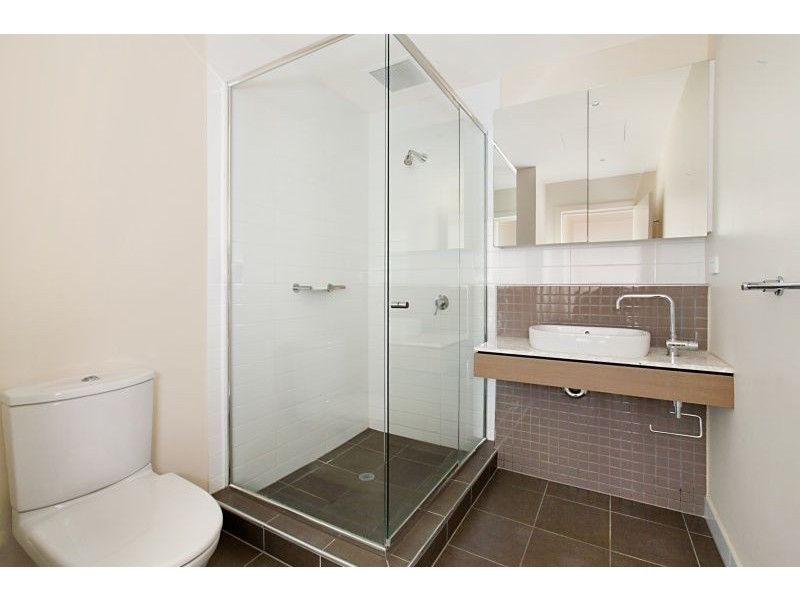 Apt 212, 1-2 Tarni Court, New Port SA 5015