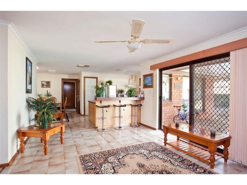 4 Felicia Avenue, Salisbury Downs SA 5108