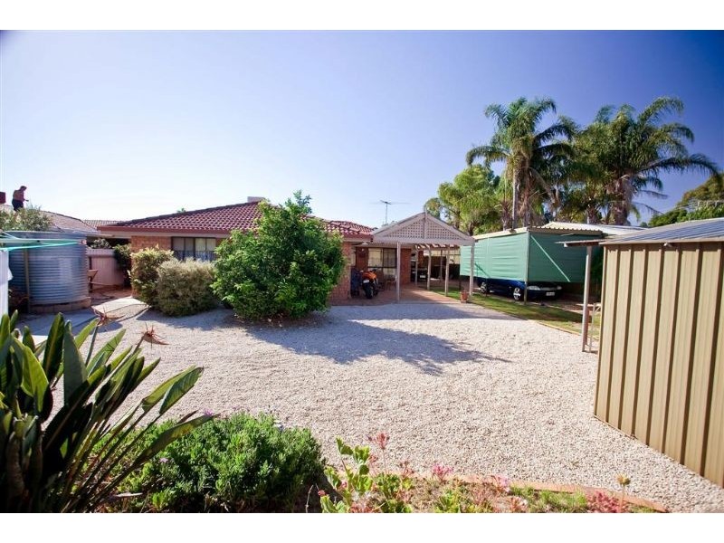 4 Felicia Avenue, Salisbury Downs SA 5108