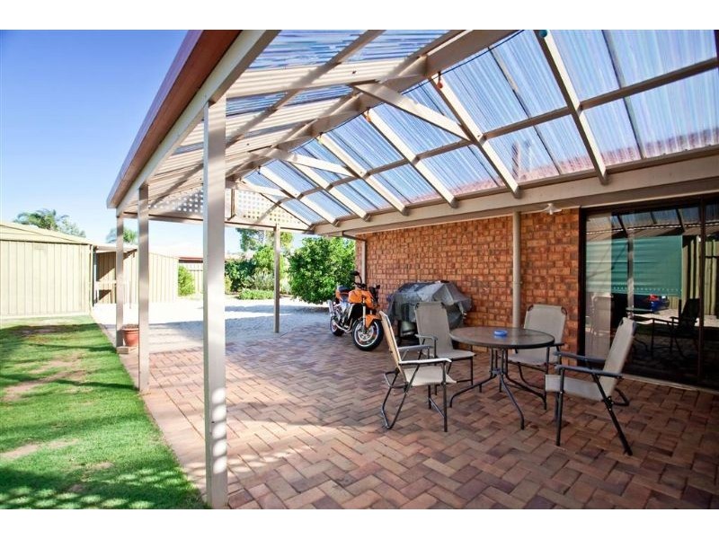 4 Felicia Avenue, Salisbury Downs SA 5108