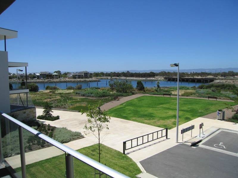 8 Yao Cove, New Port SA 5015