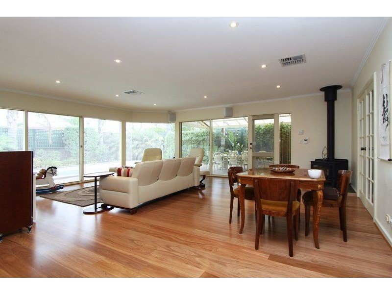 105  Lochside Drive, West Lakes SA 5021