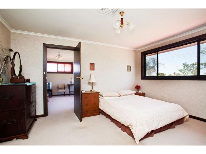 22 Santiago Street, West Lakes Shore SA 5020