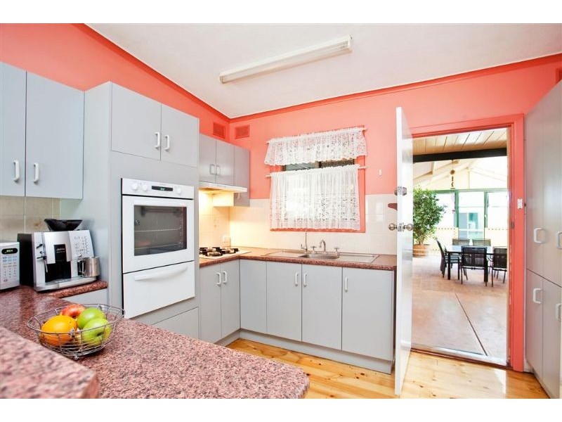 26 Camilla Avenue, Osborne SA 5017