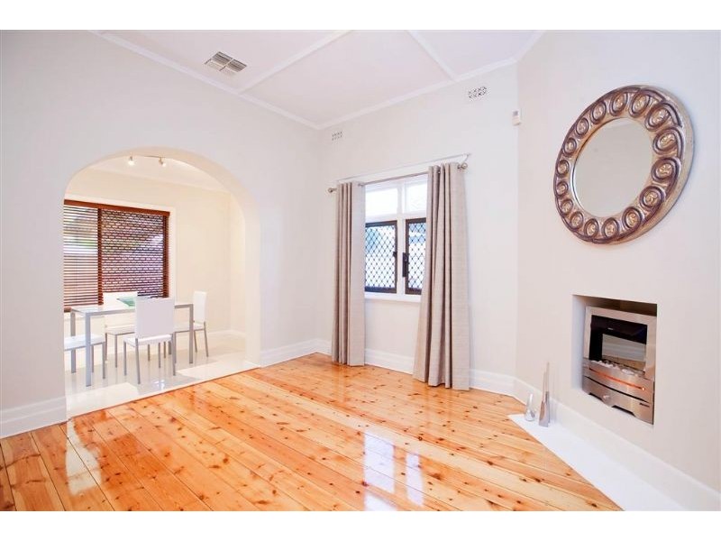 32 Gloucester Street, Largs Bay SA 5016