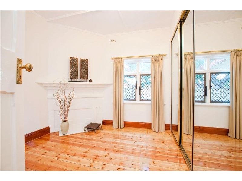 32 Gloucester Street, Largs Bay SA 5016