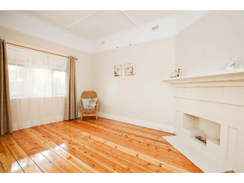 32 Gloucester Street, Largs Bay SA 5016