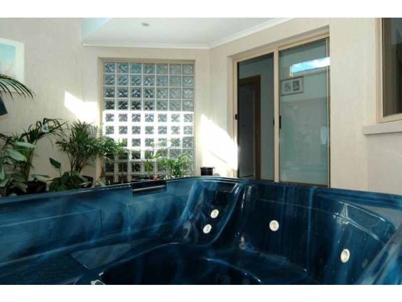 104 Gulf Point Drive, North Haven SA 5018