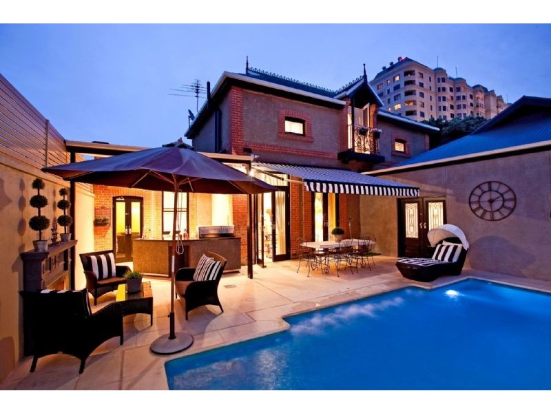 2a College Street, Glenelg SA 5045