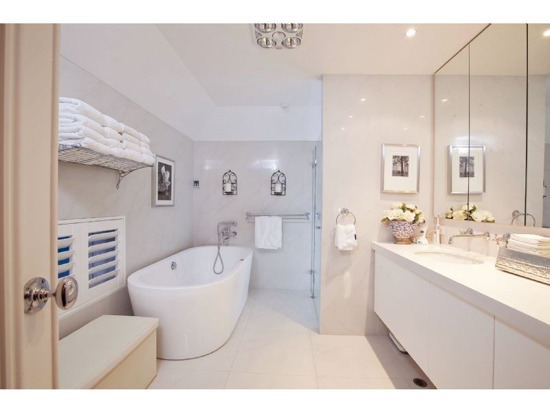 2a College Street, Glenelg SA 5045