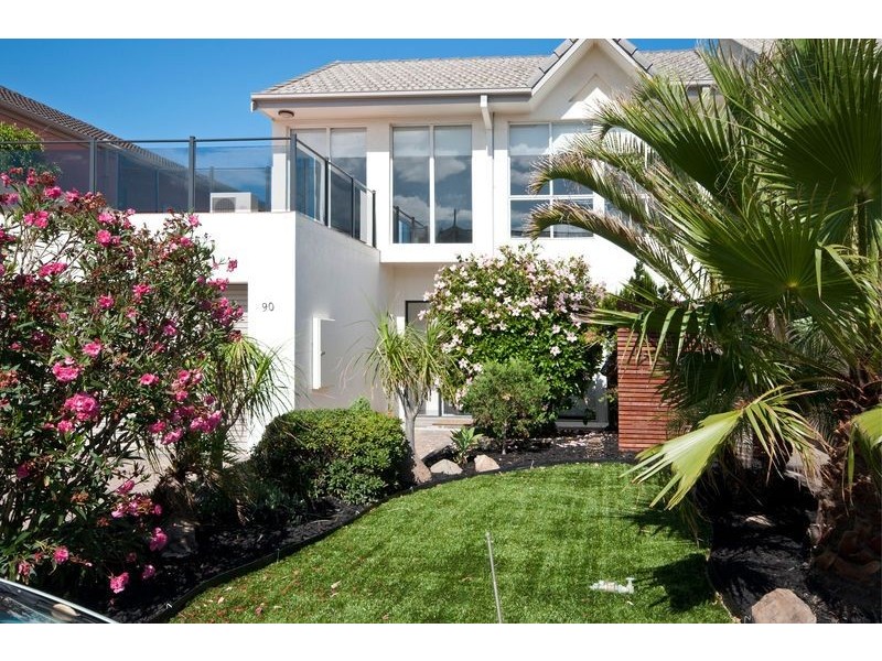 90 Gulf Point Drive, North Haven SA 5018