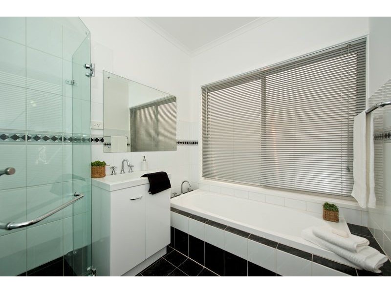 90 Gulf Point Drive, North Haven SA 5018