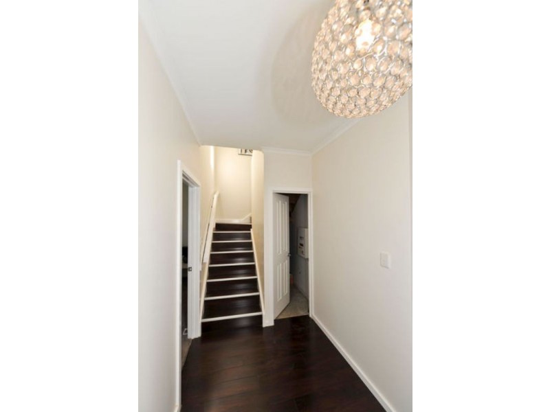 90 Gulf Point Drive, North Haven SA 5018