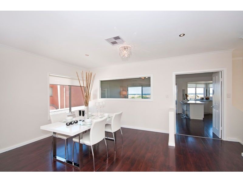 90 Gulf Point Drive, North Haven SA 5018