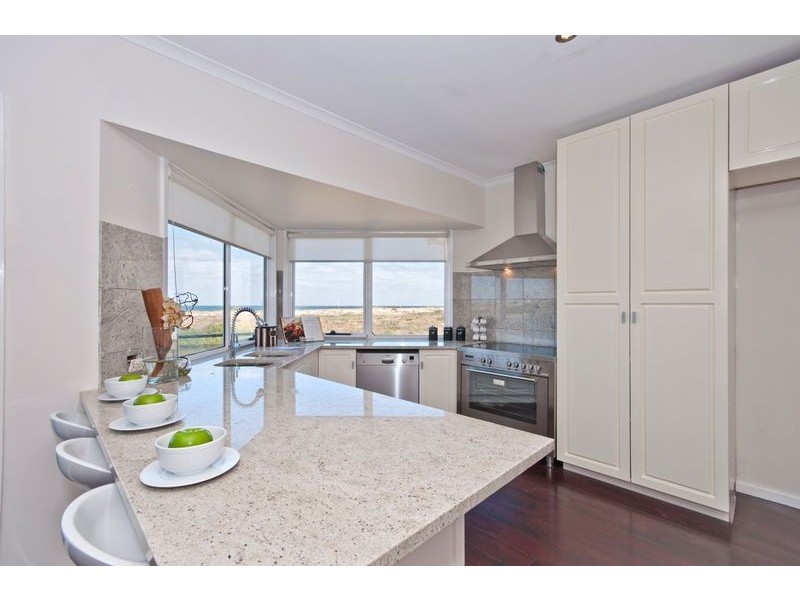 90 Gulf Point Drive, North Haven SA 5018