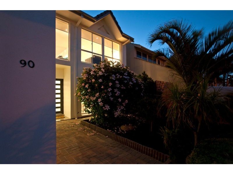90 Gulf Point Drive, North Haven SA 5018